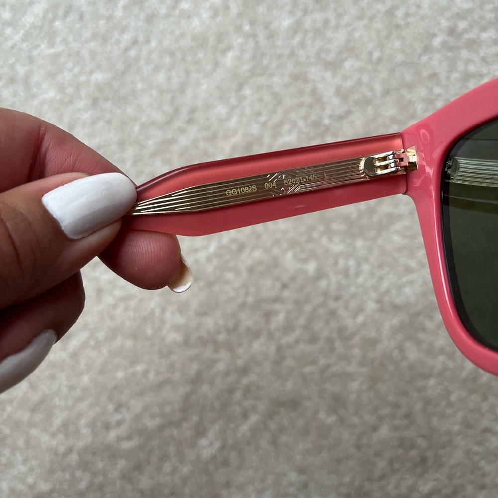 Women’s Gucci GG1082S Watermelon Sugar Pink Sunglasses Like New - Picture 6 of 8
